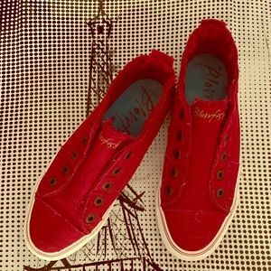 Blowfish deep red slip on